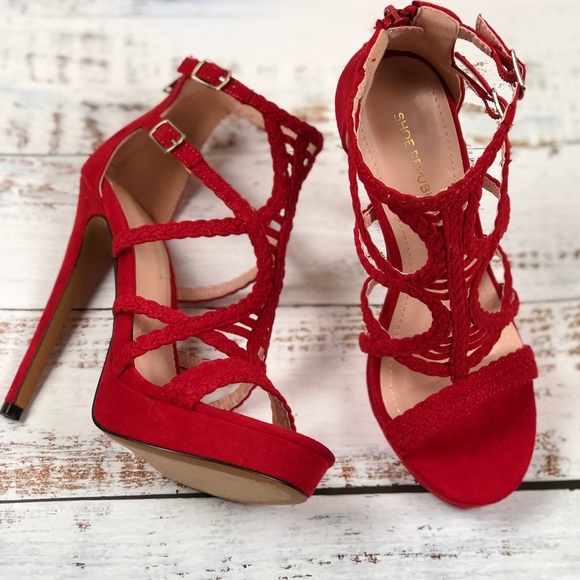 Red Heels - Picture 4 of 8